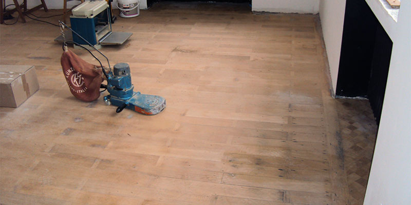 Ponçage parquet ancien